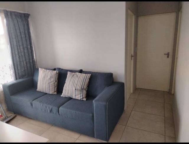 2 BEDROOM PROPERTY TO RENT IN GLEN MARAIS